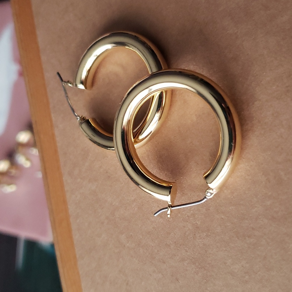 HOUSE OF HARLOW 14K Gold-Plated Hoop Earrings - Picture 8 of 8
